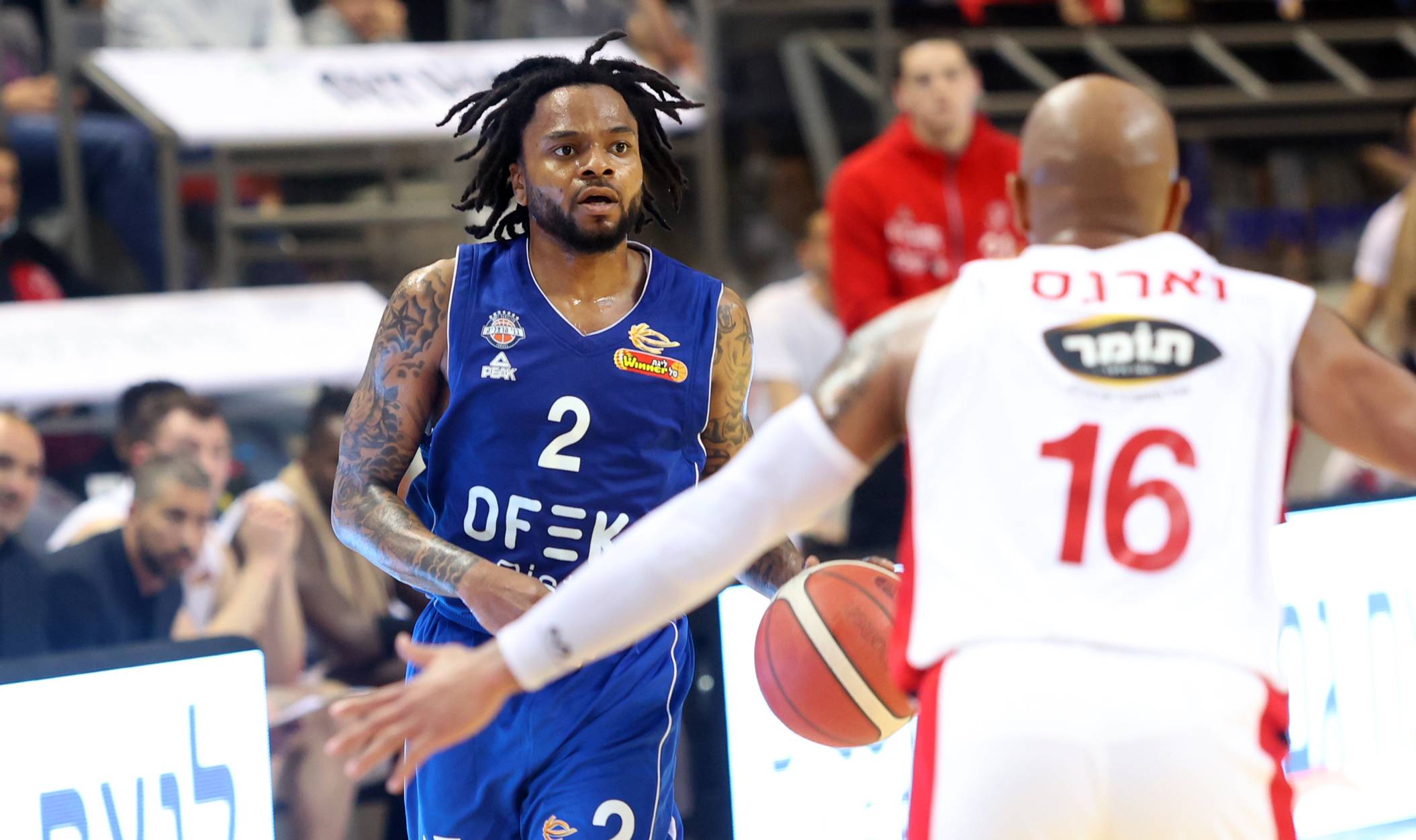 צפו: דאבל-דאבל ראשון לדי.ג'יי קופר