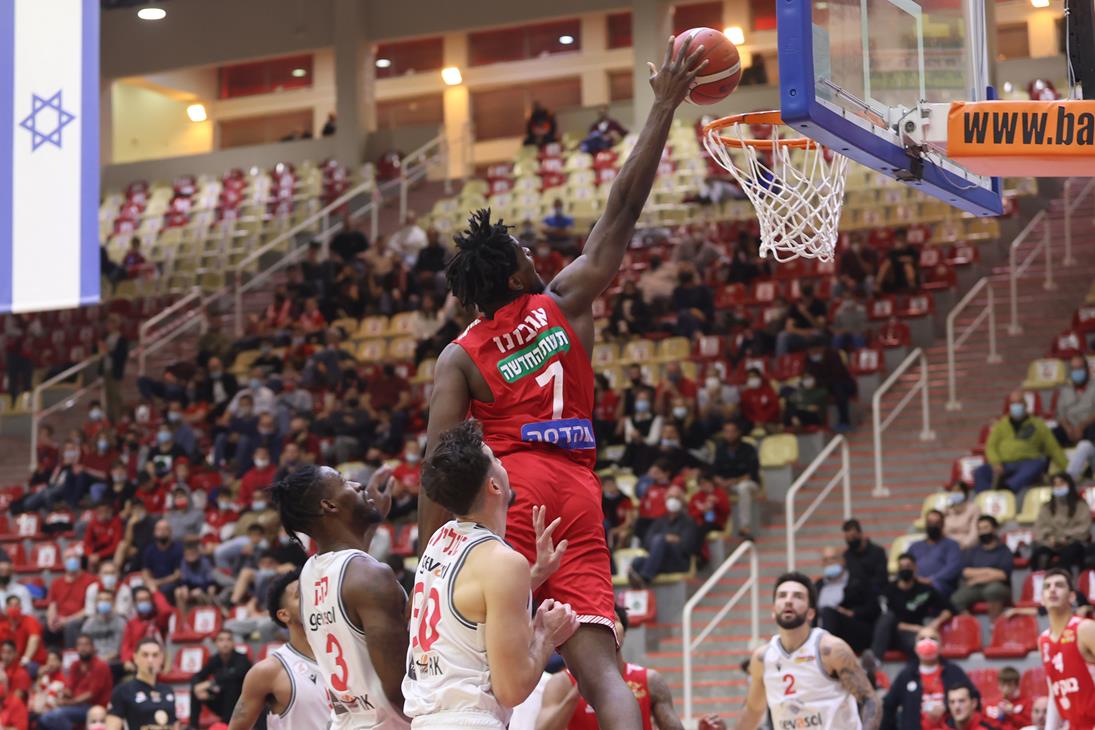 צפו: אגבונו בפסגת הטופ 10 כבר בפרמיירה