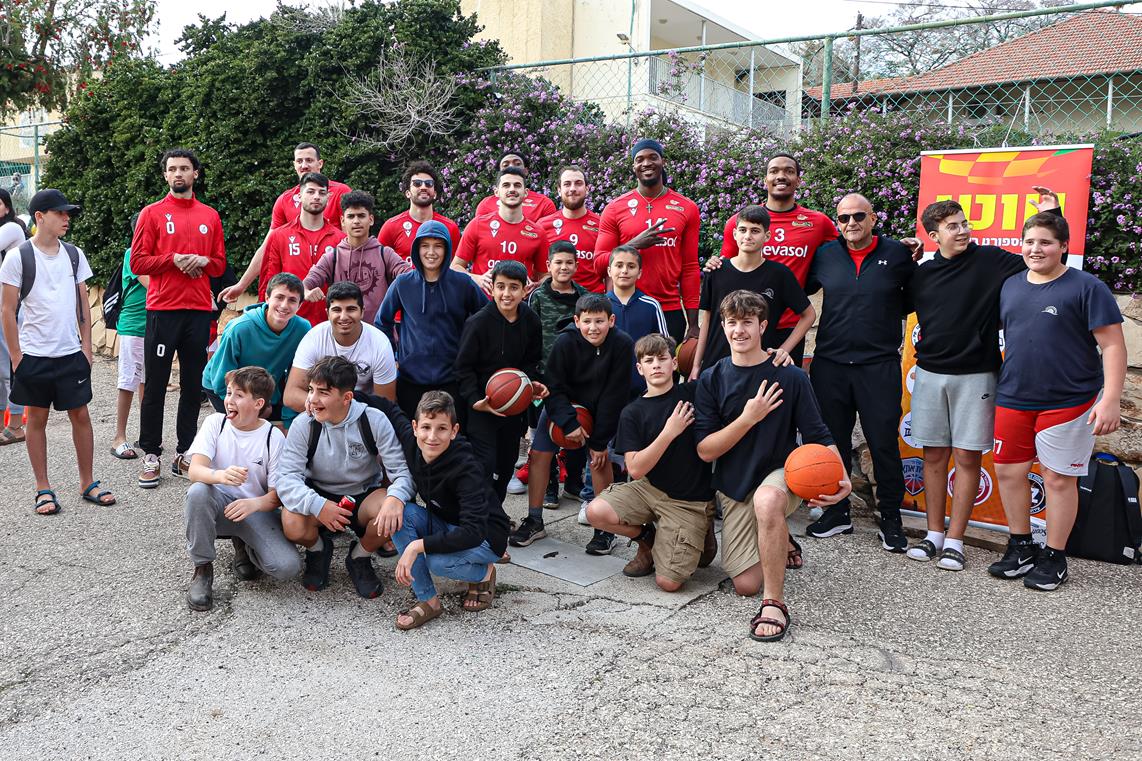 "הפעילות עם הקהילה סביבנו מבורכת"