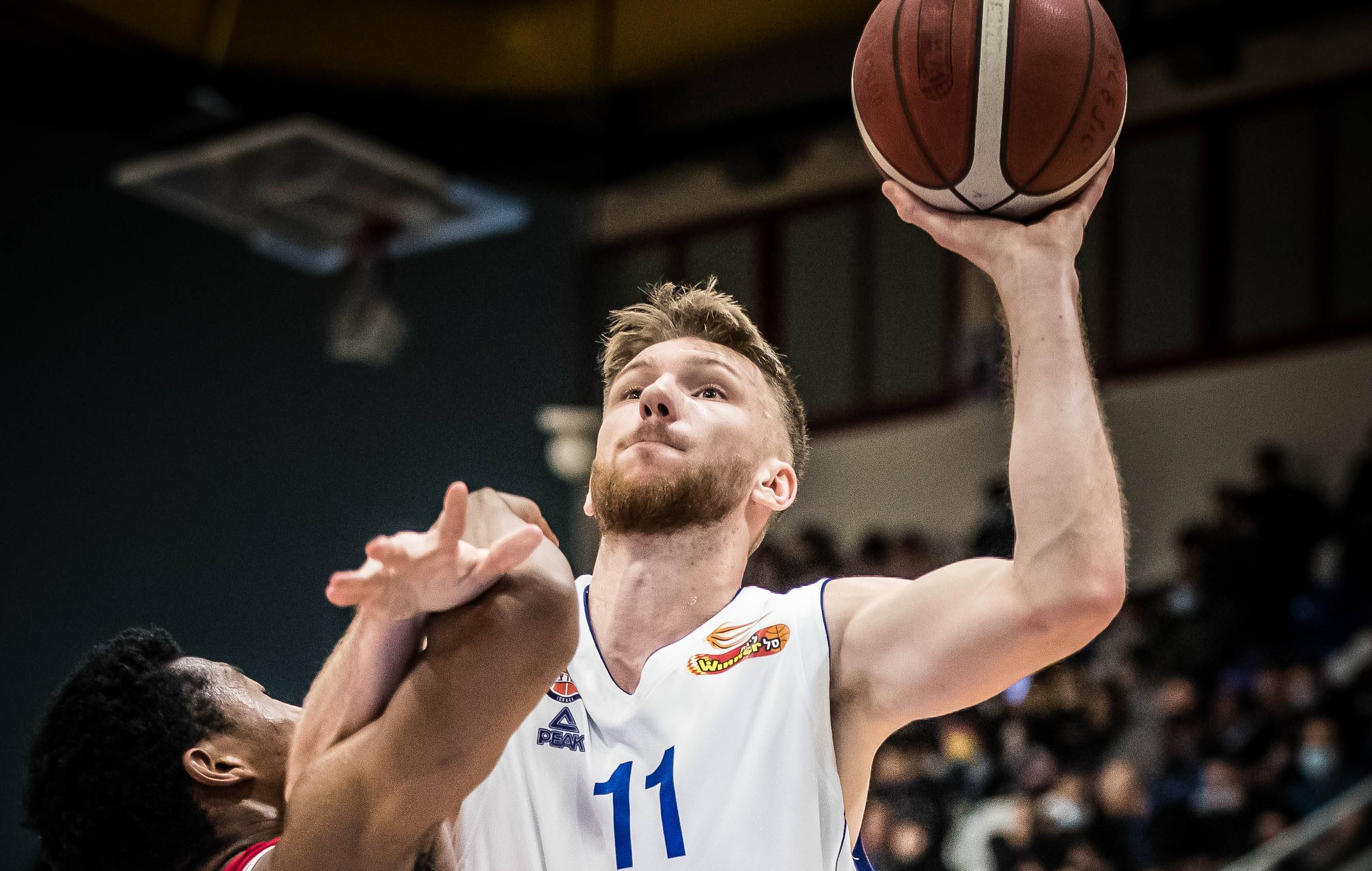 צפו: אנדי ואן וליט מראה את המגוון שלו