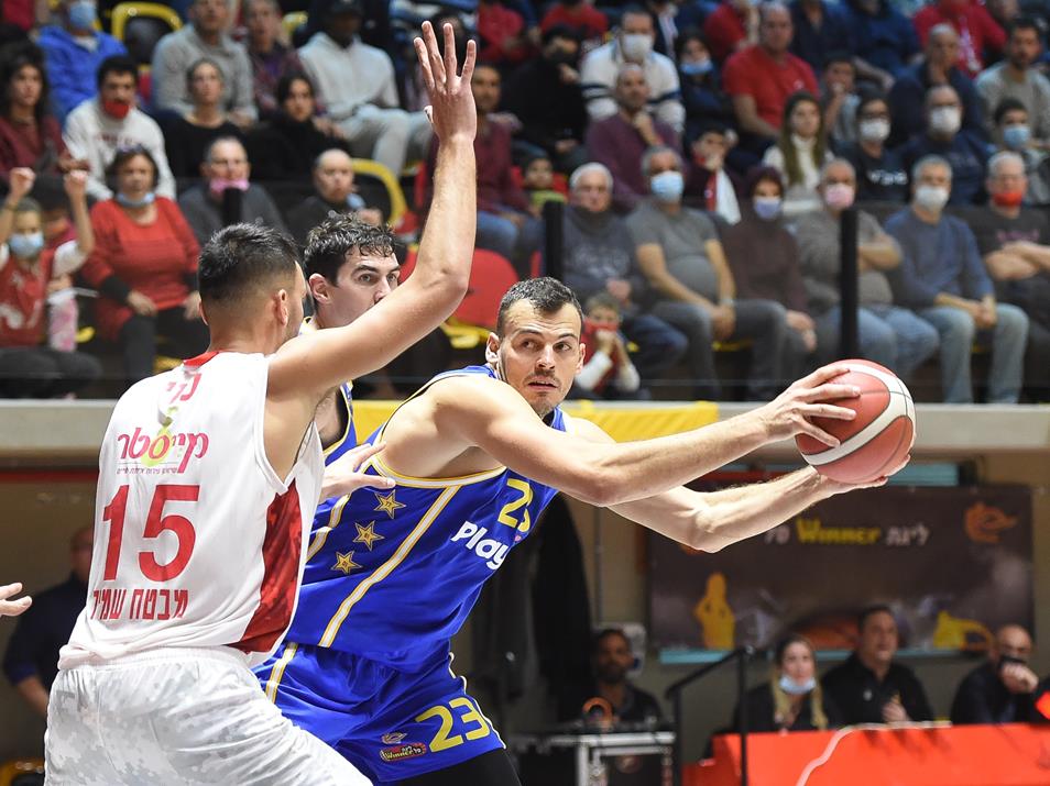 הערב בגביע: האלופה יוצאת לכפר בלום