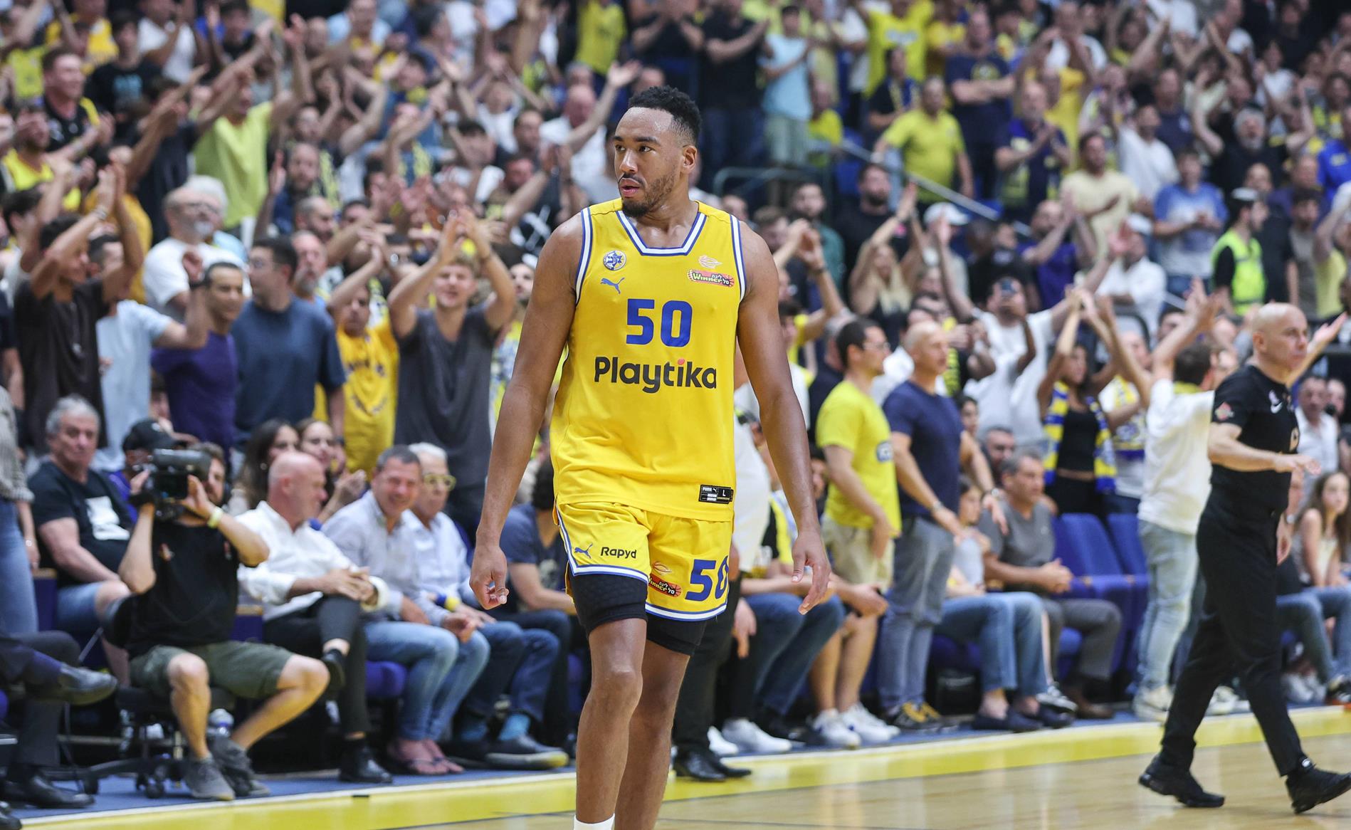 צפו: בונזי קולסון נבחר ל-MVP הפלייאוף