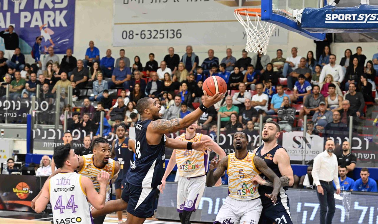 צפו: אוסטין טילמן שמר על מאזן מושלם