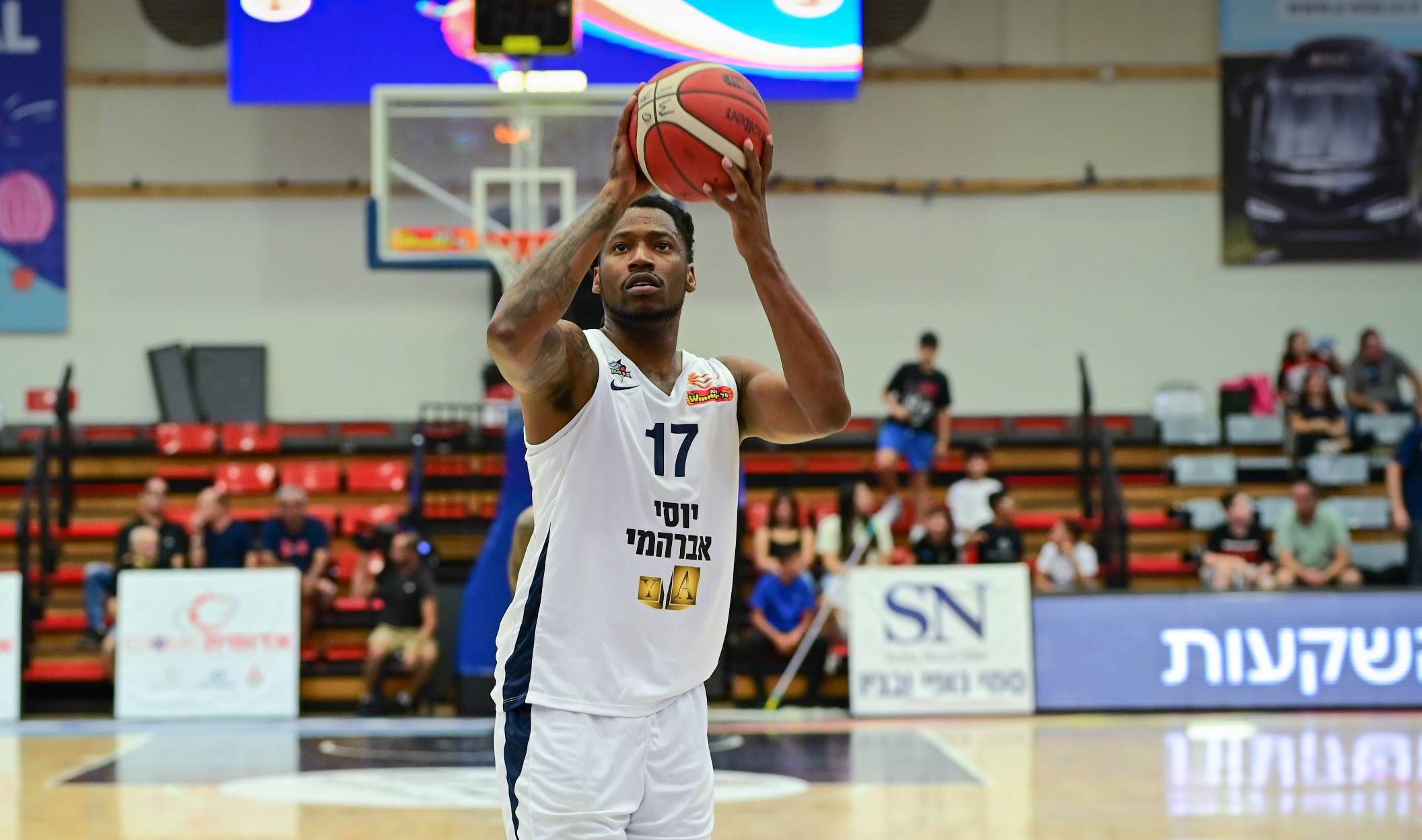 צפו: דאבל-דאבל יפה לאריק גריפין