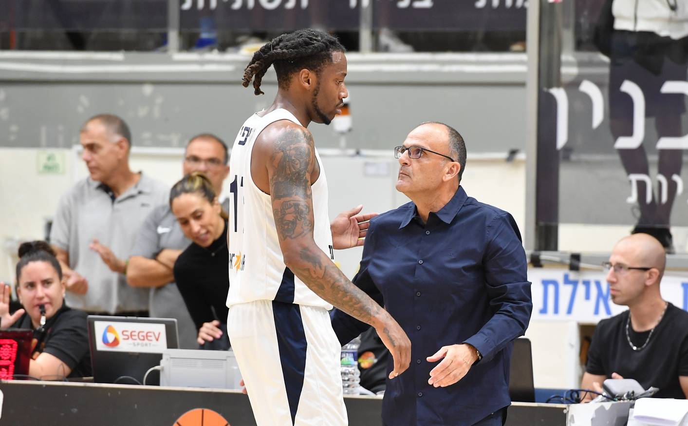 צפו: דאבל-דאבל מרשים לאריק גריפין