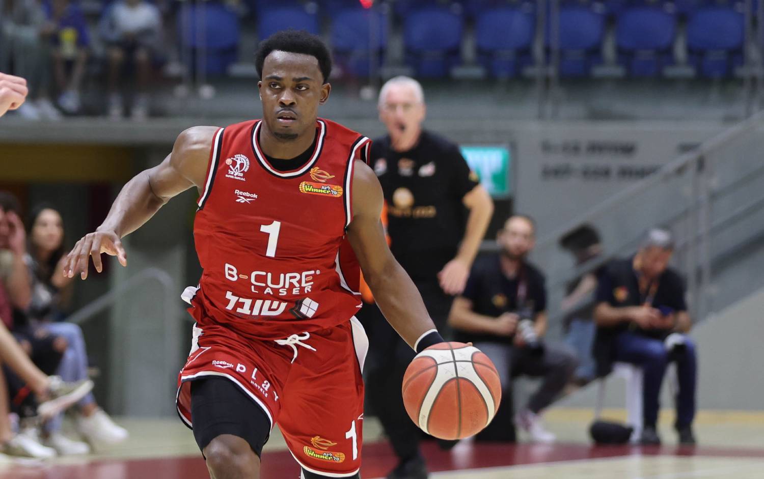 מצטיין המחזור הרביעי: אנתוני היקי