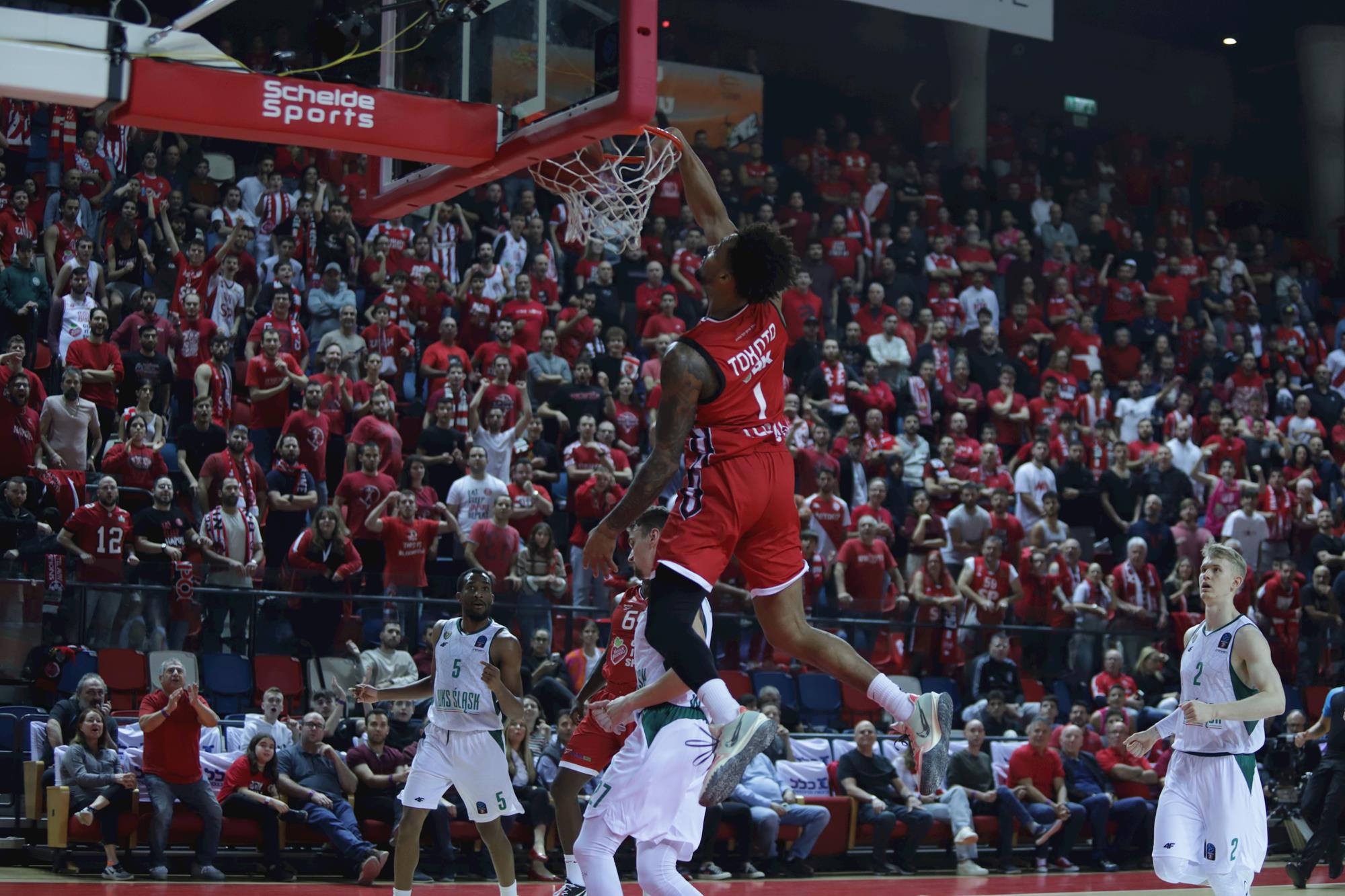 יורוקאפ: האדומים חזרו לנצח גם באירופה