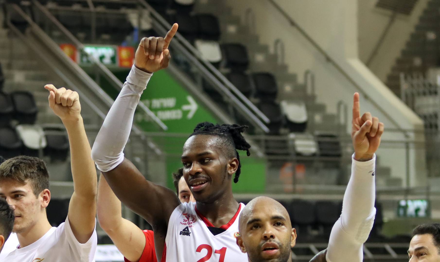 צפו: דיקי ובראון השתלטו על הטופ 10