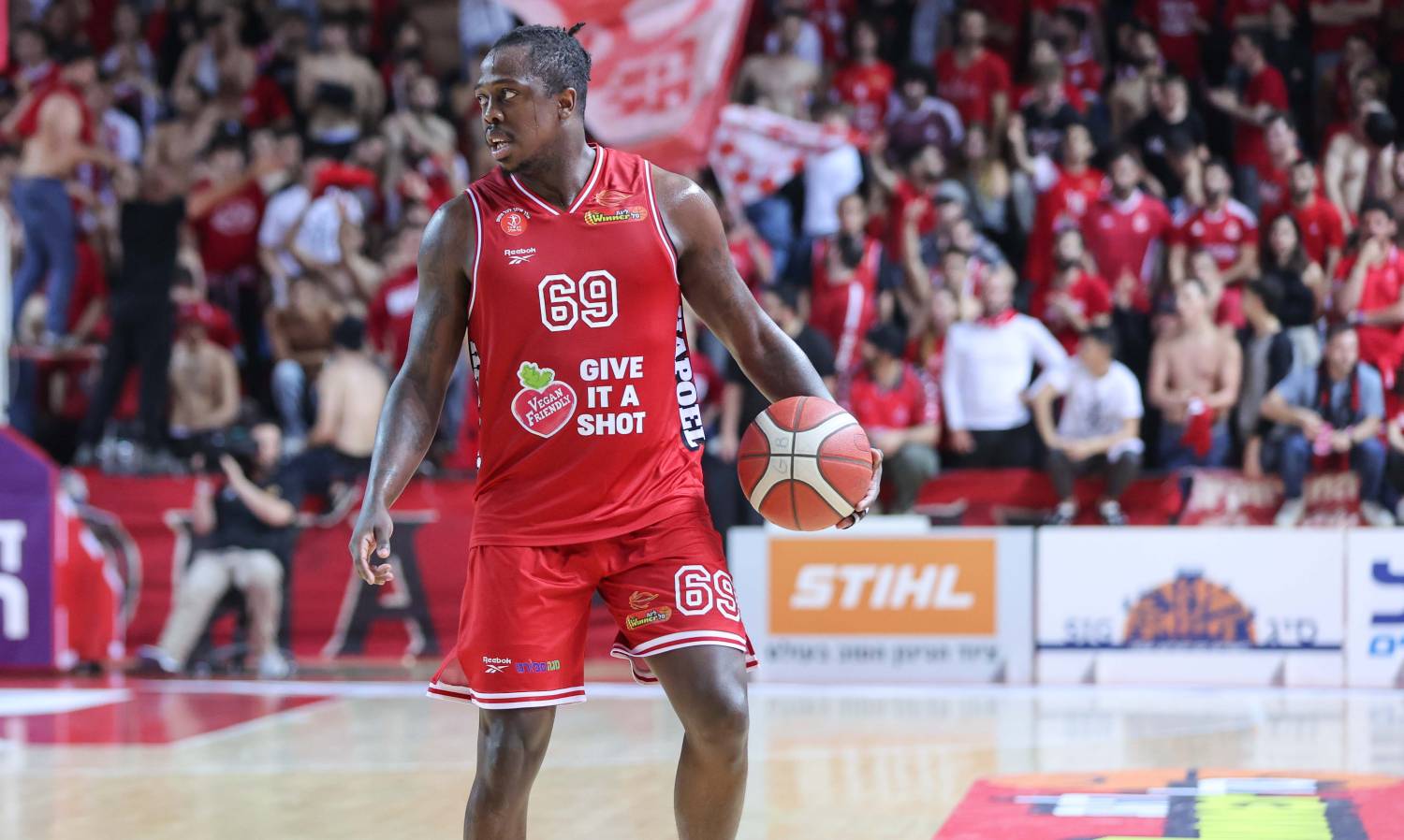 מצטיין המחזור ה-21: ג'ייקובן בראון