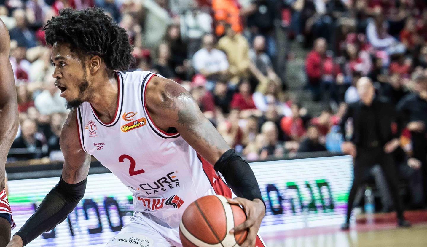 צפו: הופעה מרשימה לג'סטין טילמן בצבע