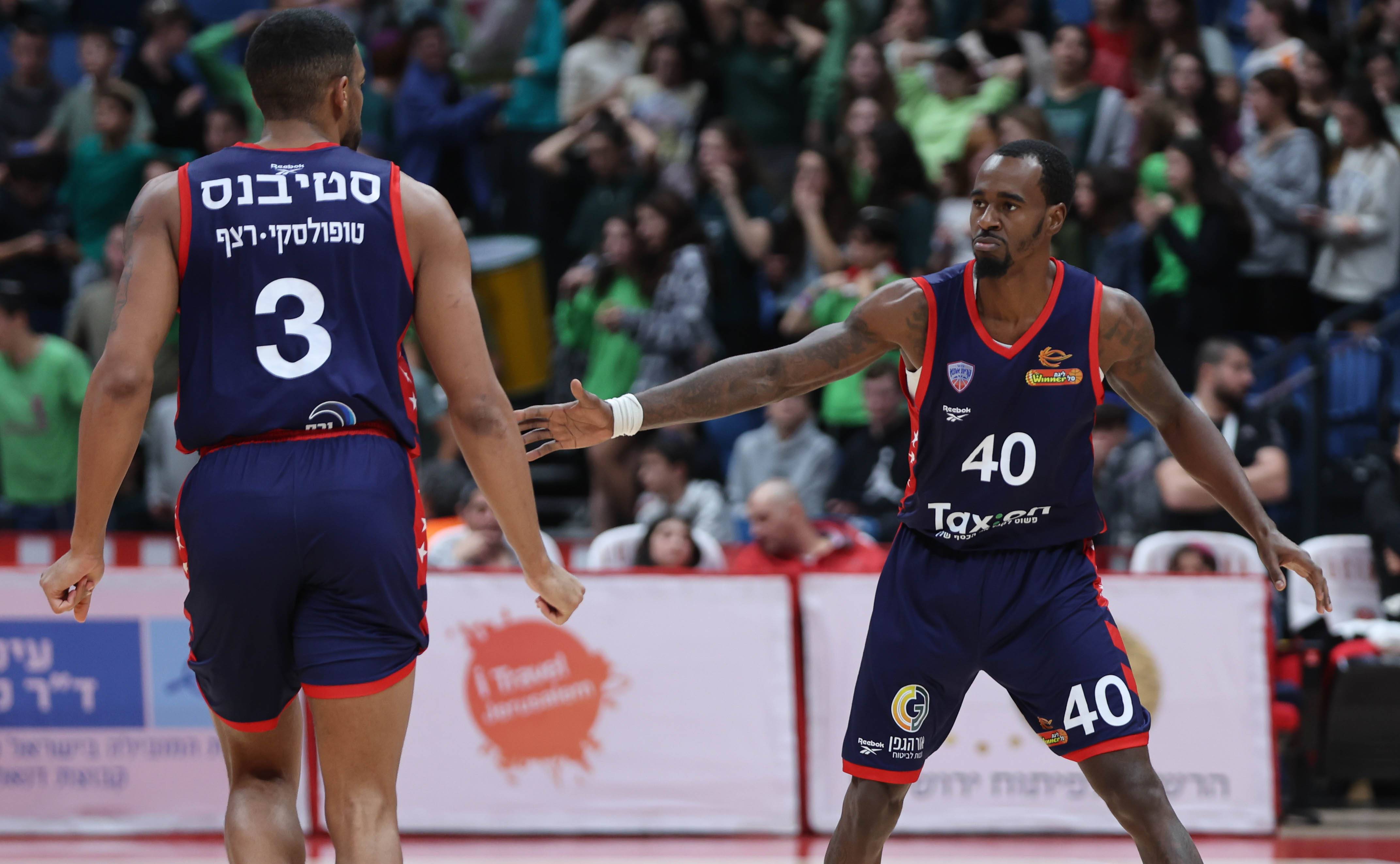 העולה החדשה התרחקה מהקו האדום