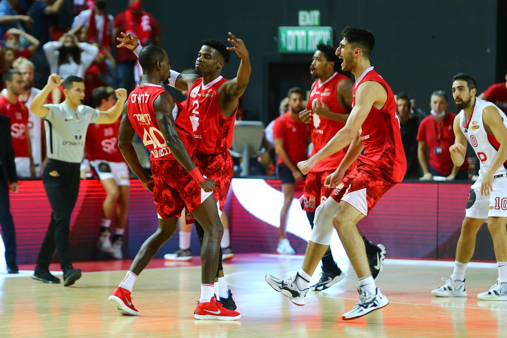 צפו: טופ 10 עונתי - סלי קלאץ' מנצחים