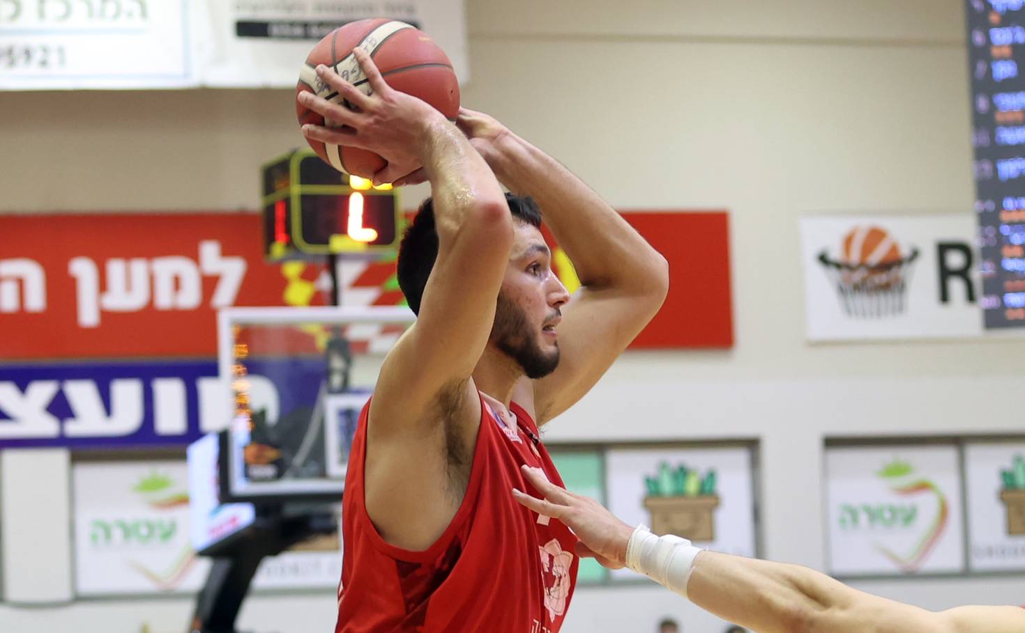 צפו: שיא קריירה בריבאונדים לנמרוד לוי