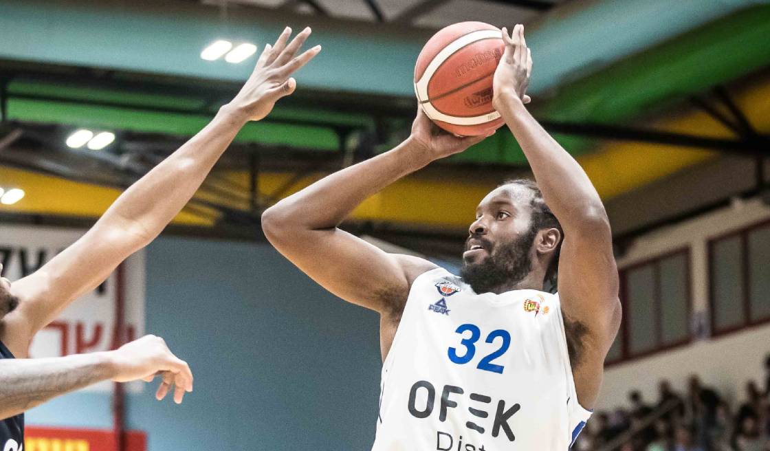 מצטיין חודש אוקטובר: צ'ינאנו אונואקו