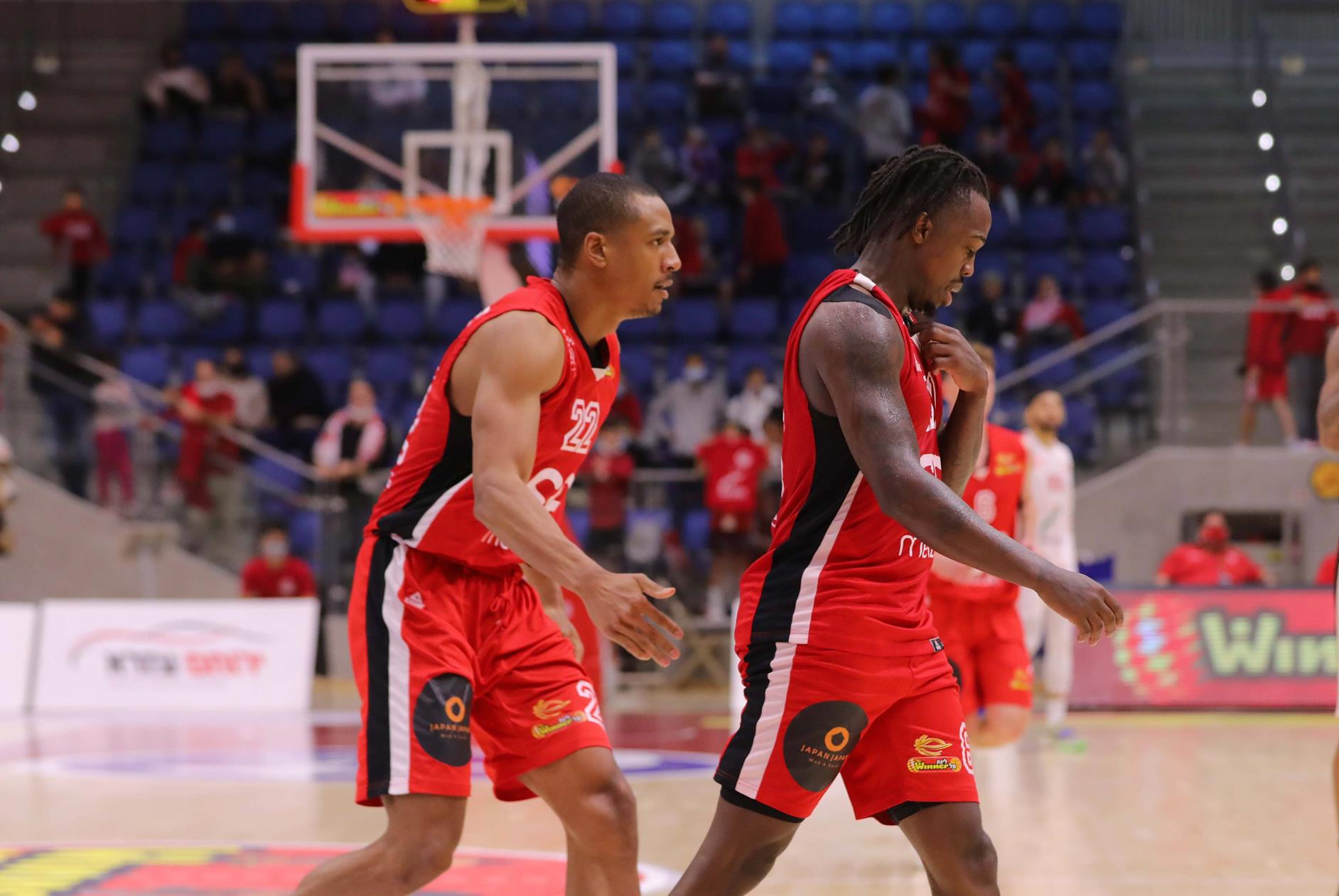 צפו: ג'וש אואנס חזר ישר לפסגת הטופ 10