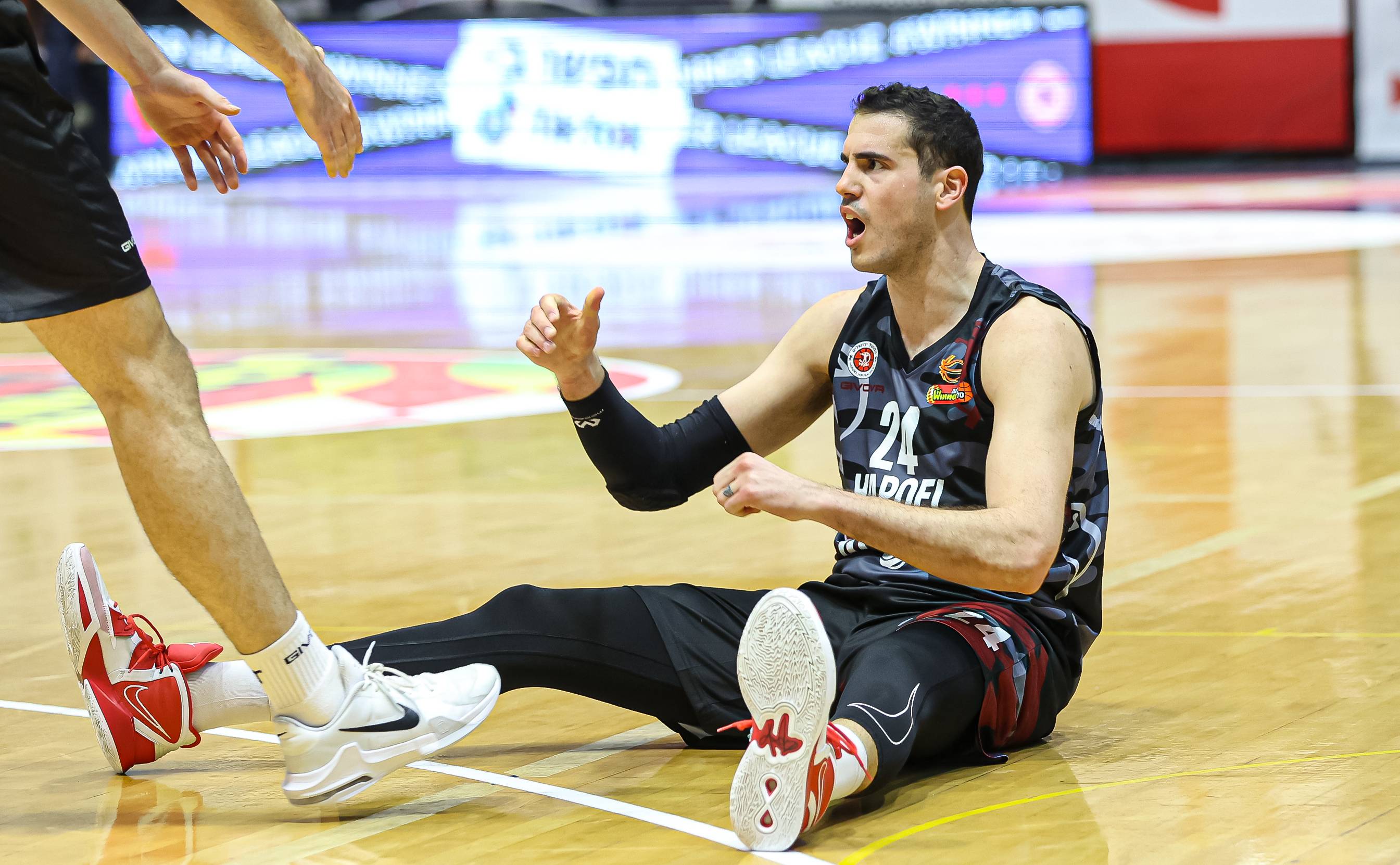 צפו: שיא קליעה לעוז בלייזר במדי י-ם