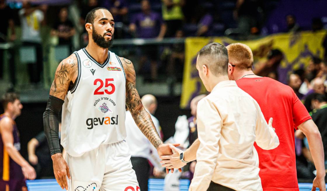 צפו: תצוגת קליעה מדהימה לרוני הארל