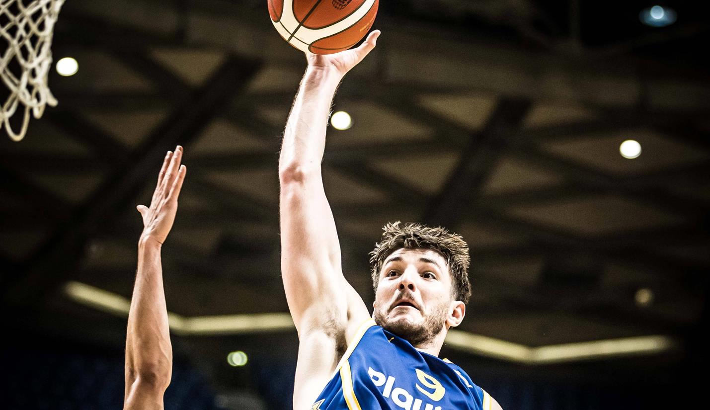 צפו: משחק השיא של סורקין בצהוב-כחול