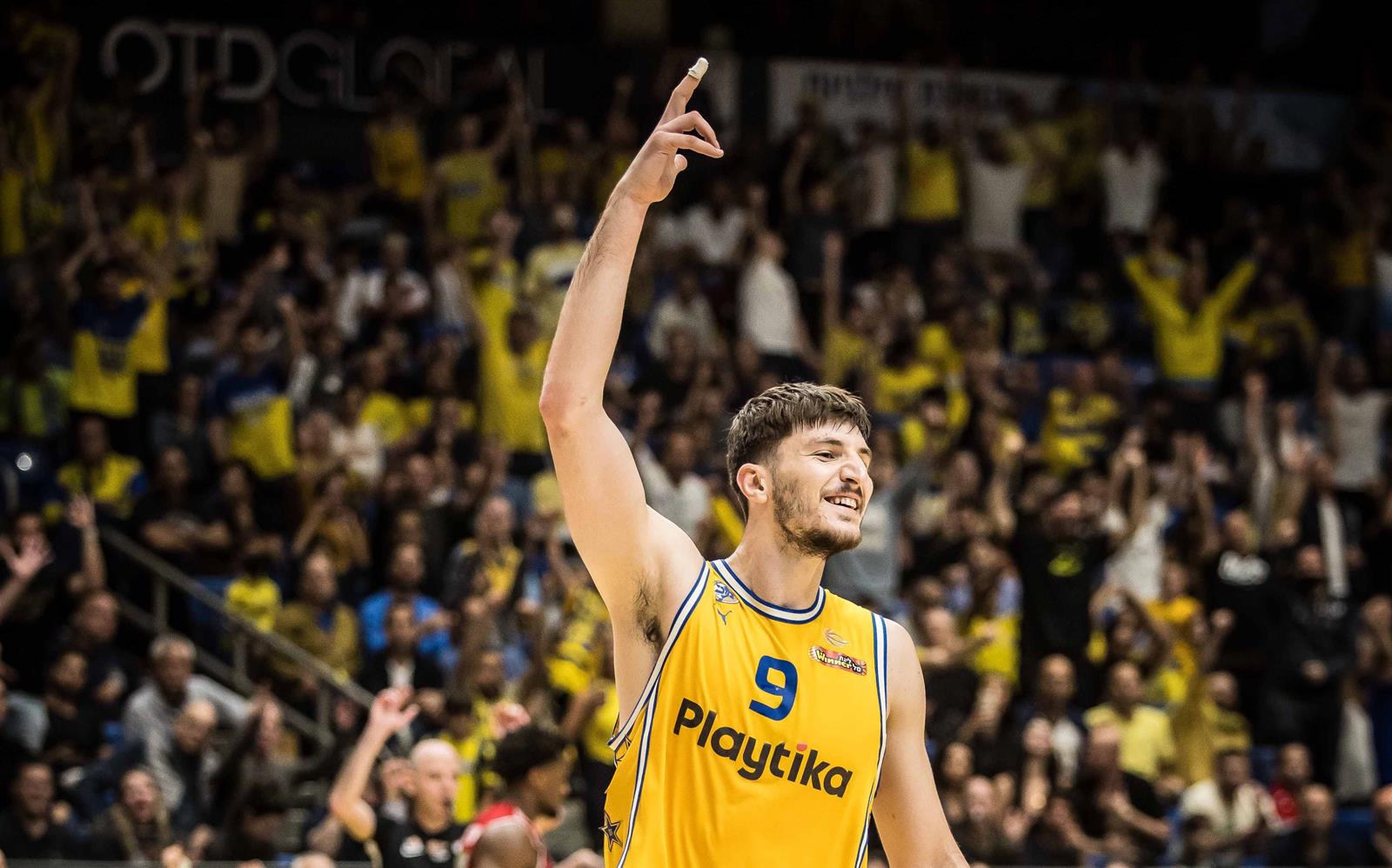 צפו: רומן סורקין כבש את פסגת הטופ 10