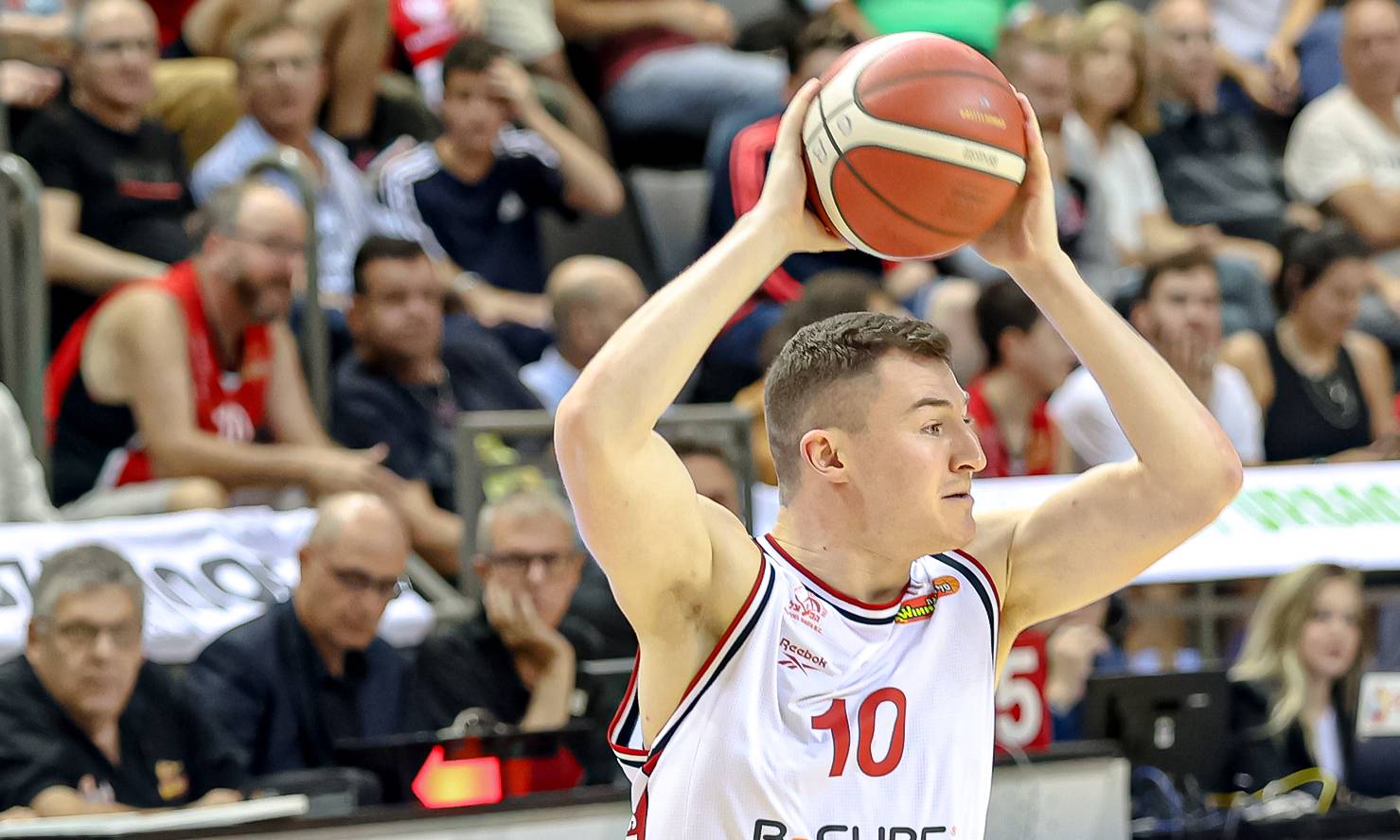 ניצחון בית ראשון בליגה להפועל חיפה