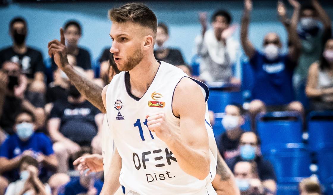 צפו: ואן וליט והרצליה כבר במאזן 0:2