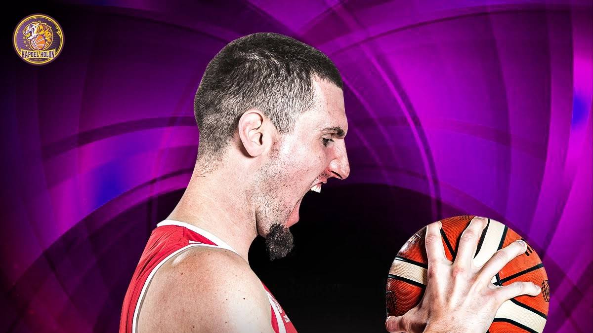 חיזוק בצבע: סטיב זאק חתם בחולון