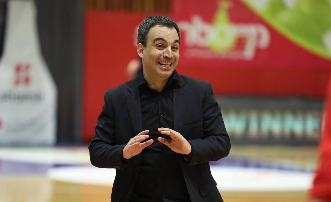 צפו: התרגיל האמיץ והמפתיע של אלעד חסין