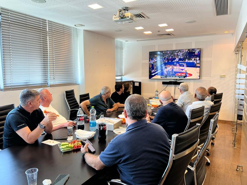 הדירקטוריון הצביע על נאמנות למנהלת