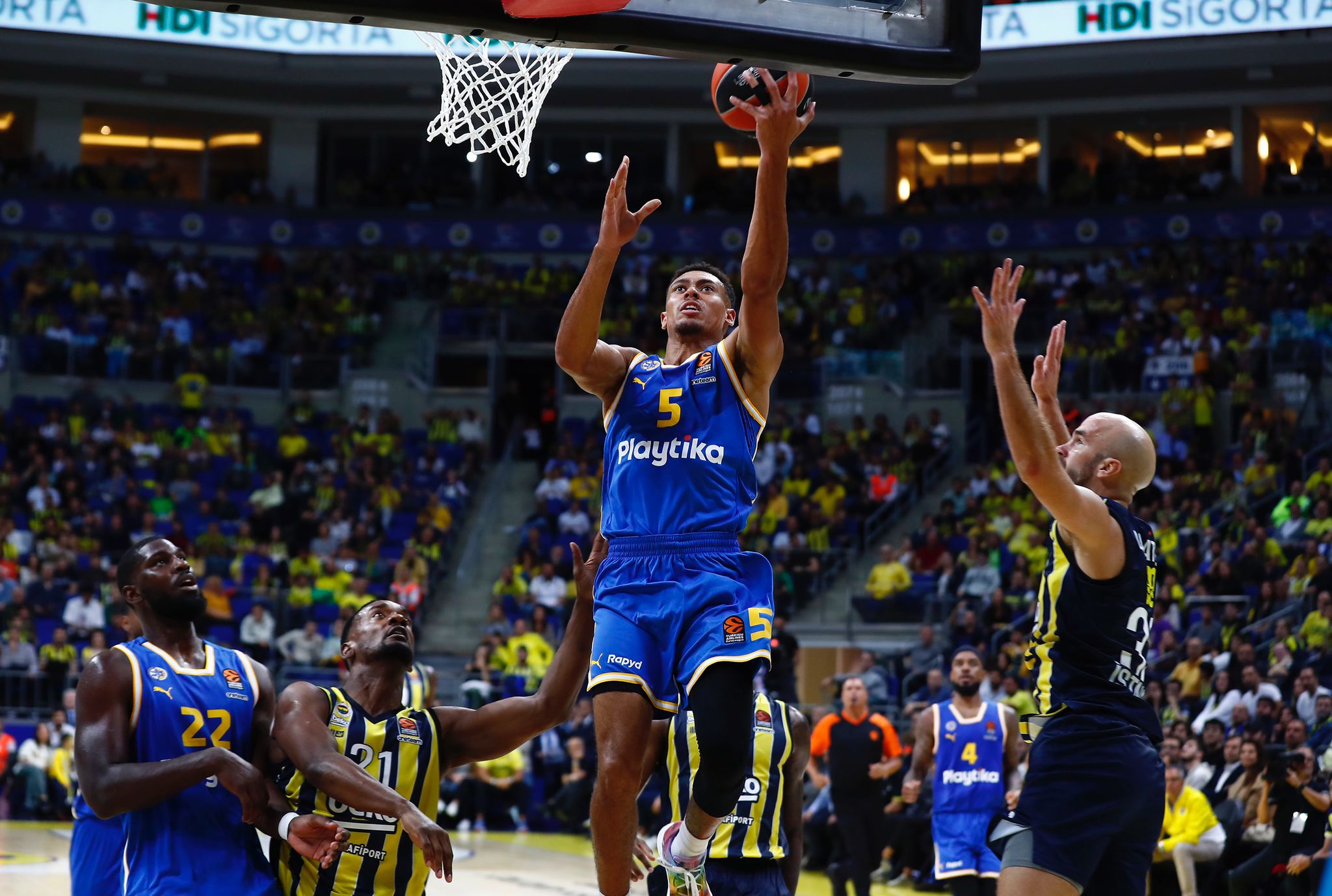 יורוליג: הפסד ראשון העונה לצהובים