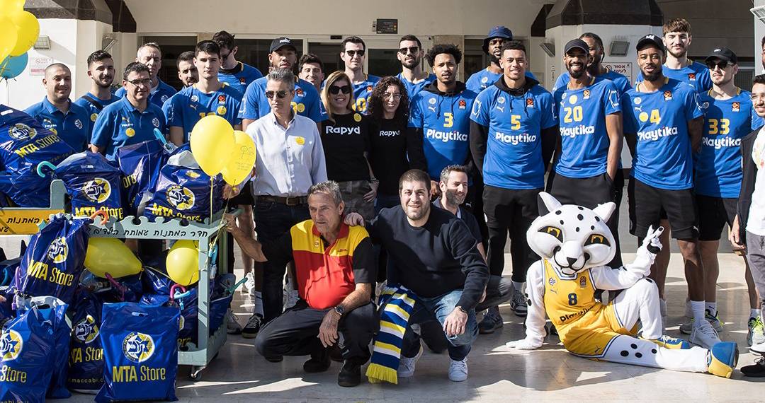 "פה הגיבורים האמיתיים, לא על המגרש"