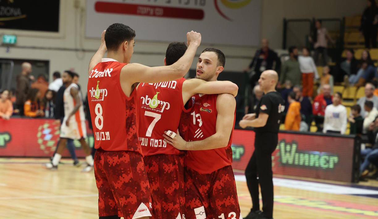 צפו: ערב ענק לרועי הובר בלב המושבה