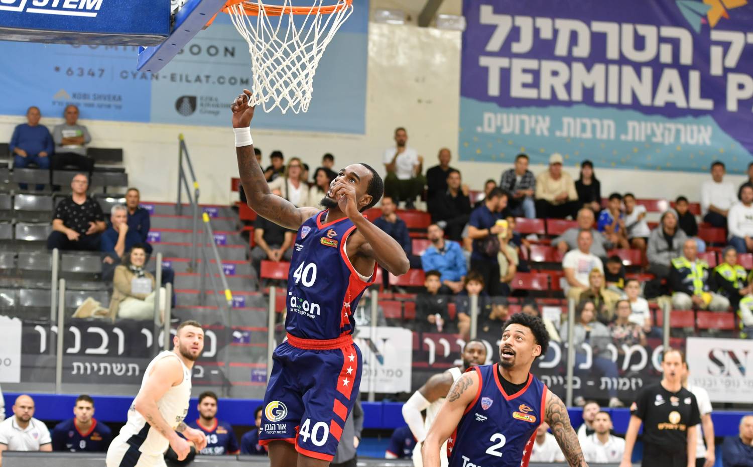 צפו: שאבון לואיס הרשים בניצחון באילת