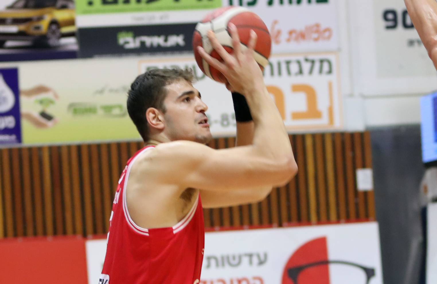 צפו: שיא עונה בקליעה ליותם חנוכי