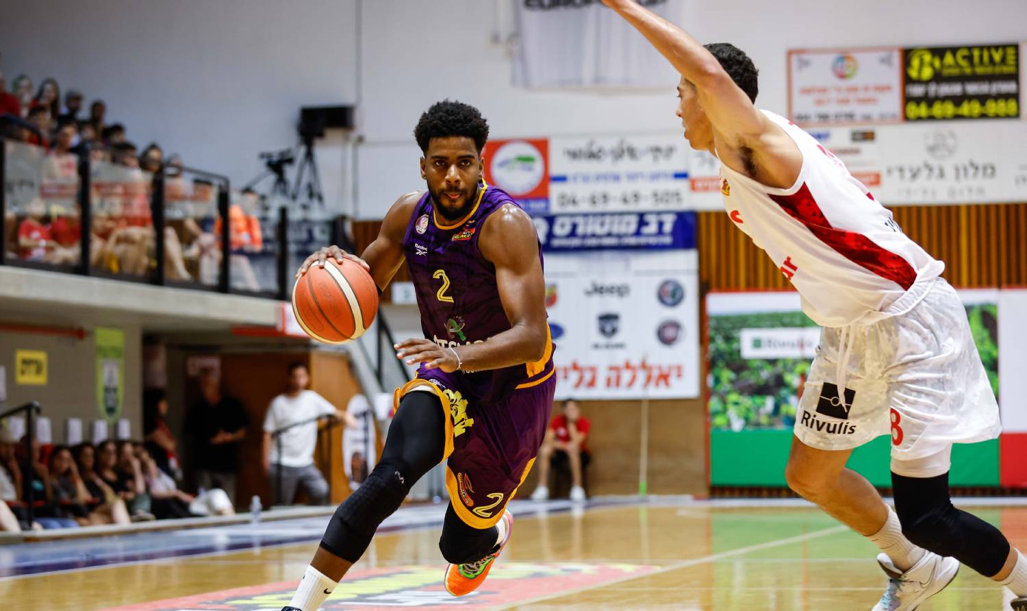 צפו: יום של שיאים לשון דאוסון