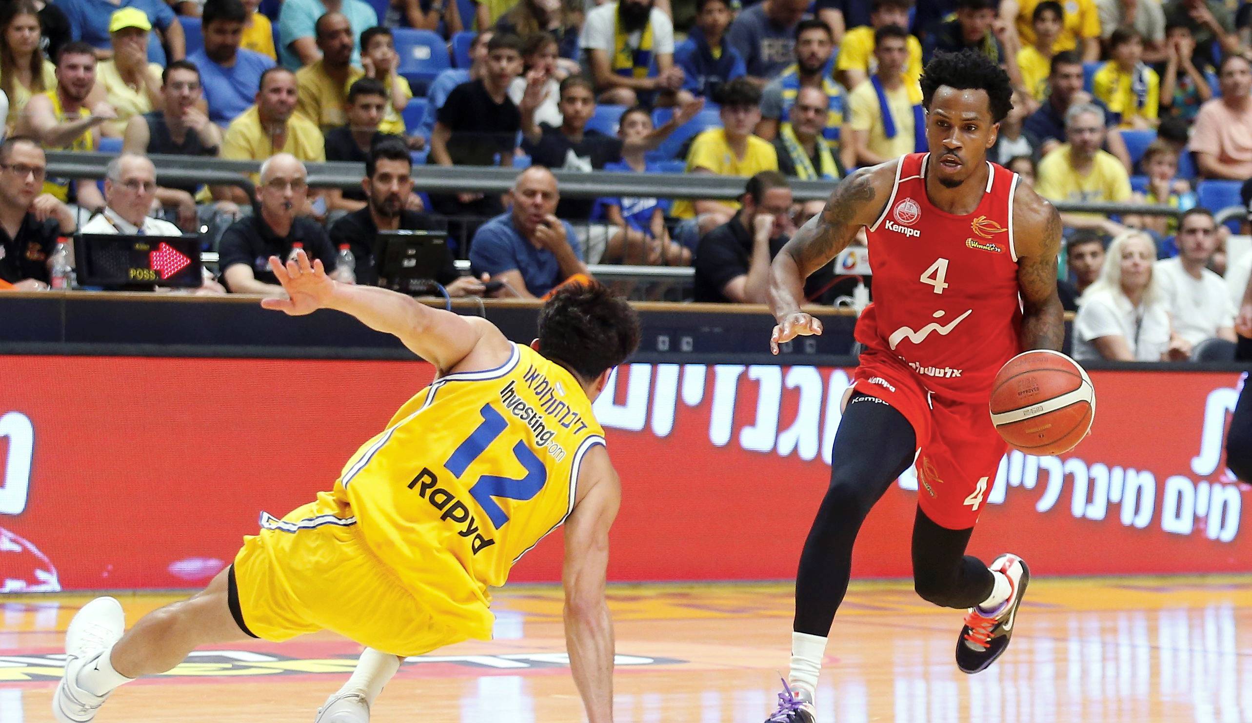 צפו: מצעד מהלכי רבע גמר הפלייאוף