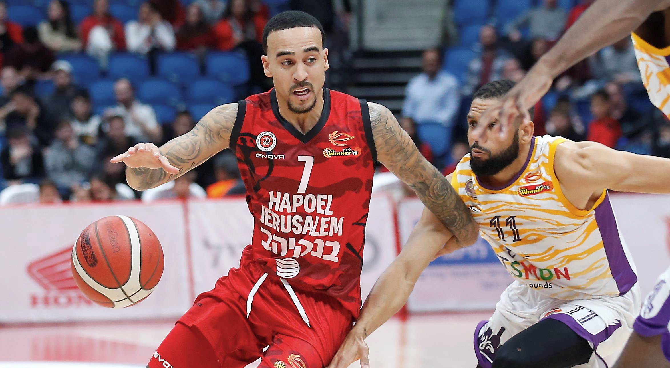 צפו: מבול השלשות של ברנדון בראון