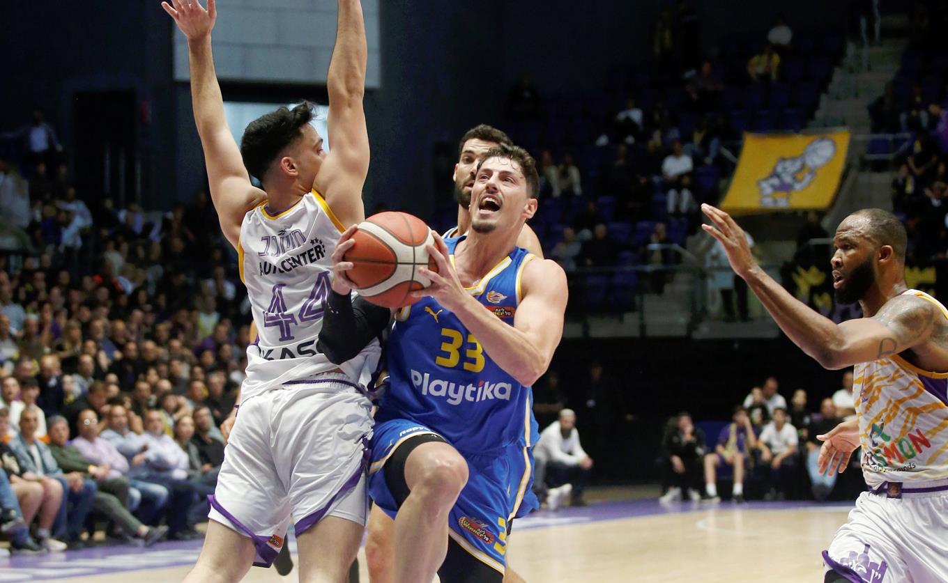 הערב: האלופה מתארחת אצל המובילה