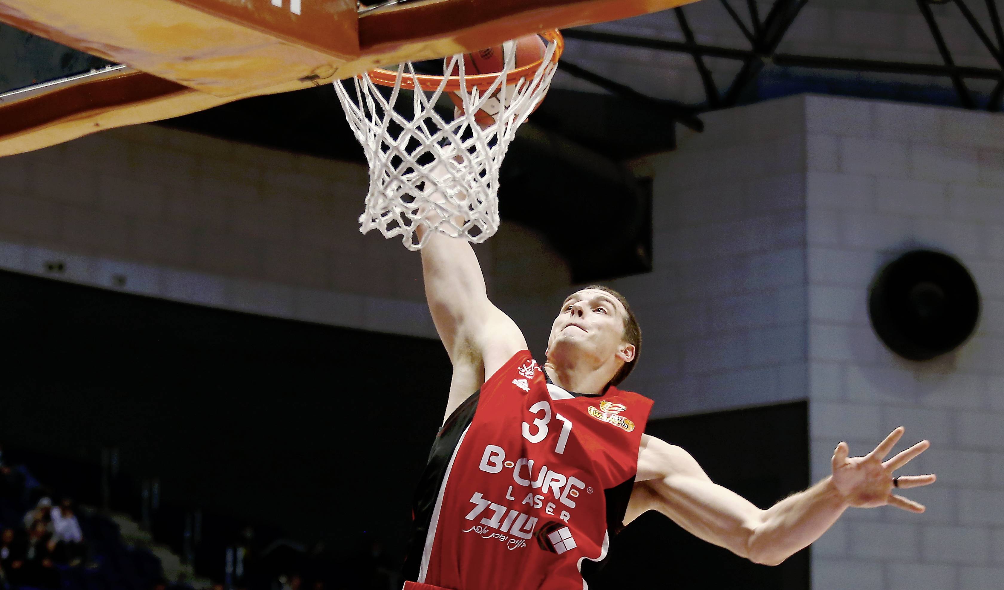 חיפה שמרה את גורלה בידיה עם ניצחון בנגב