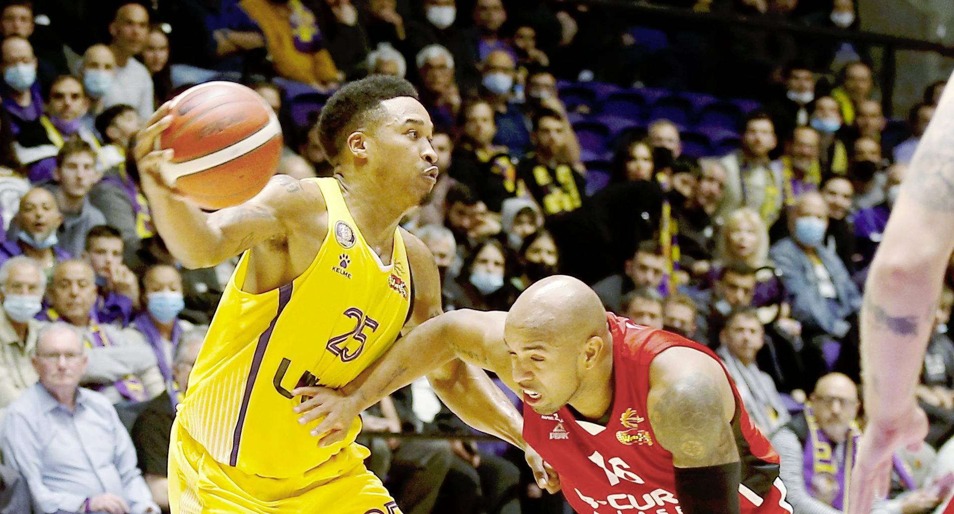 צפו: טיירוס מגי חזר כאילו מעולם לא עזב