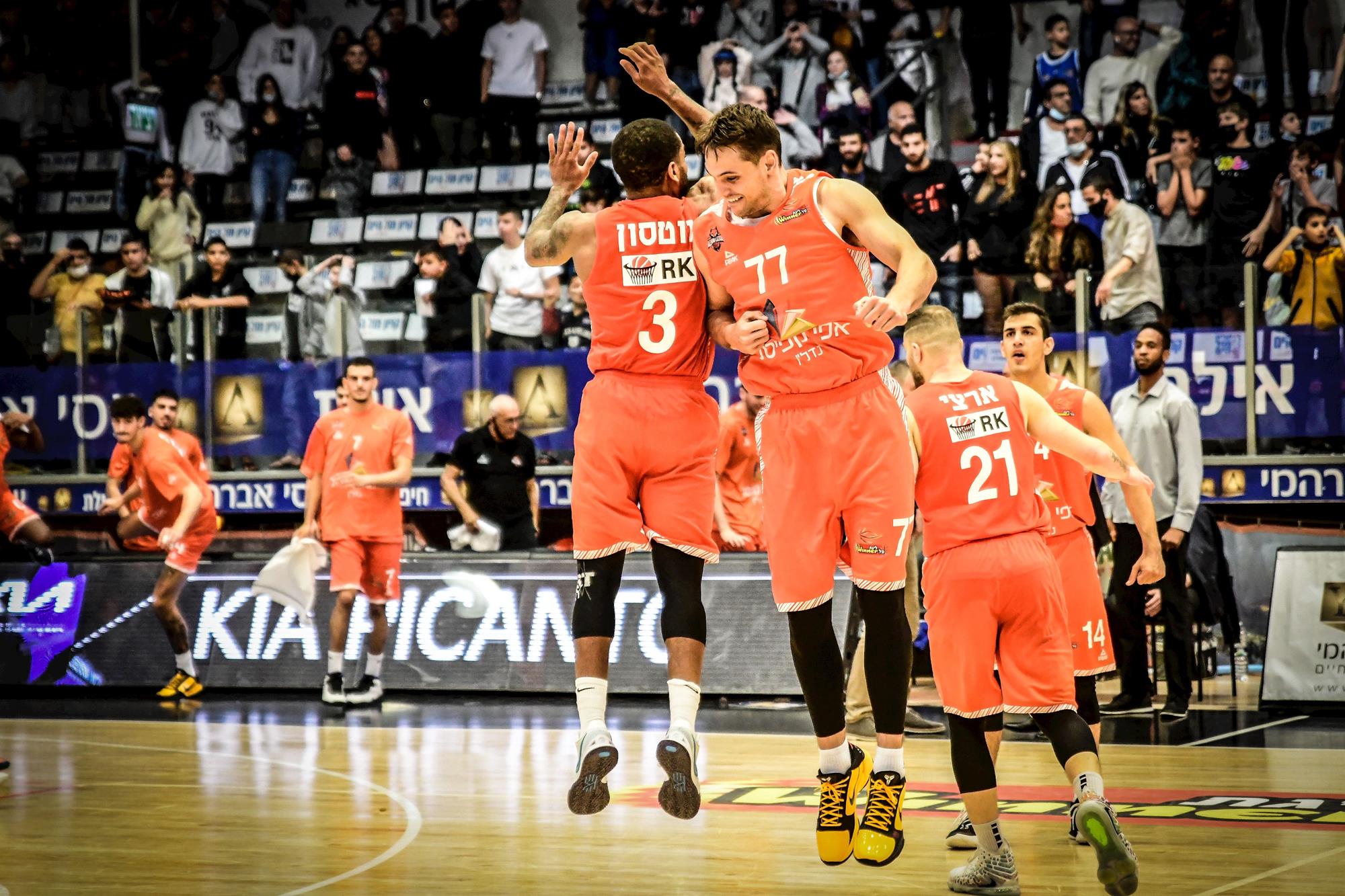 ווטסון העלה את ראשל"צ מעל הקו האדום