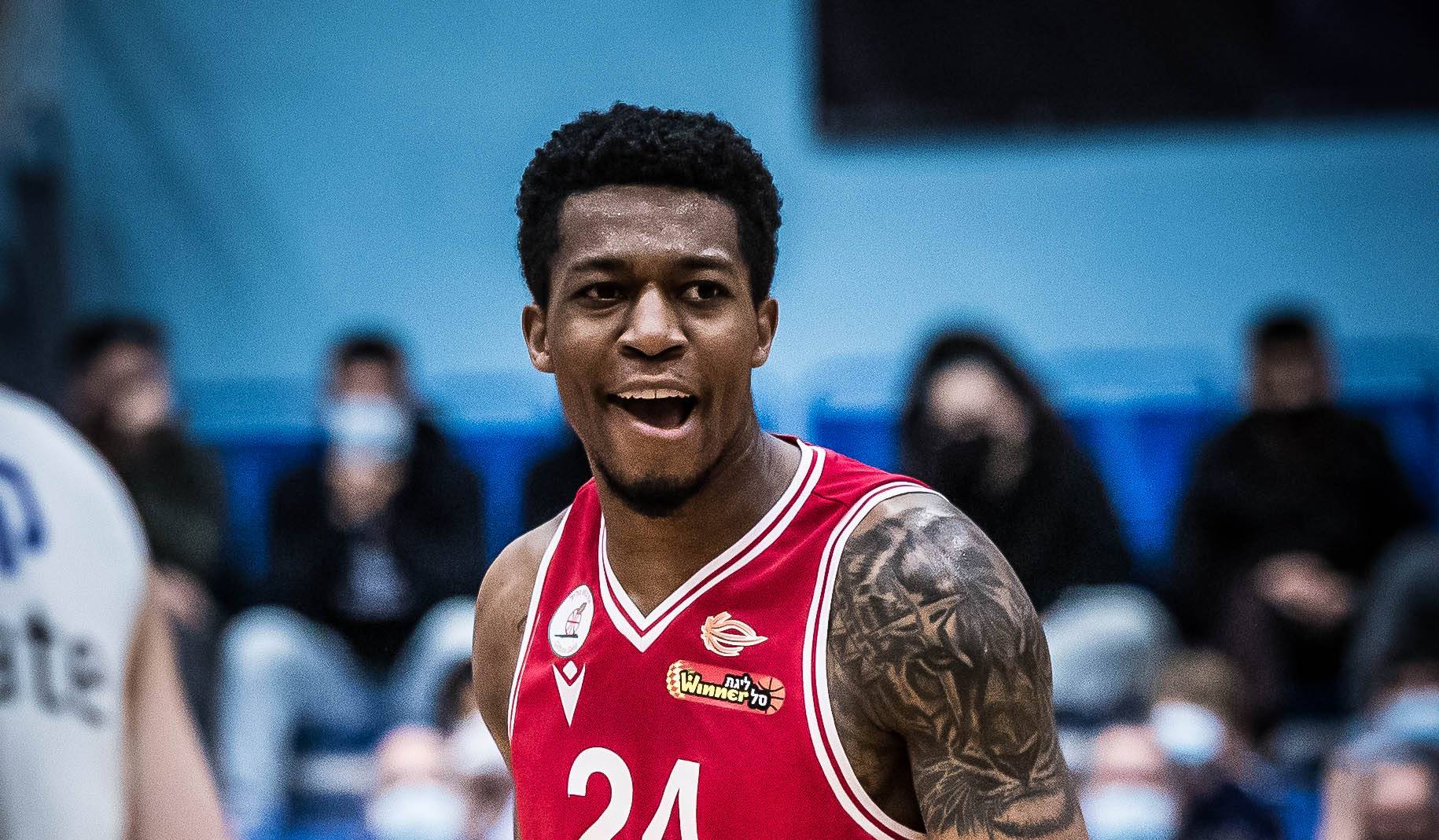 צפו: באטל קורע נעל וחוזר לנצח בהארכה