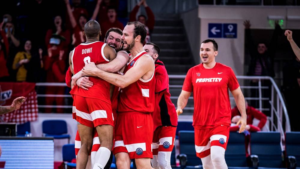 צ'מפיונס: דאו כפה על י-ם משחק שלישי 