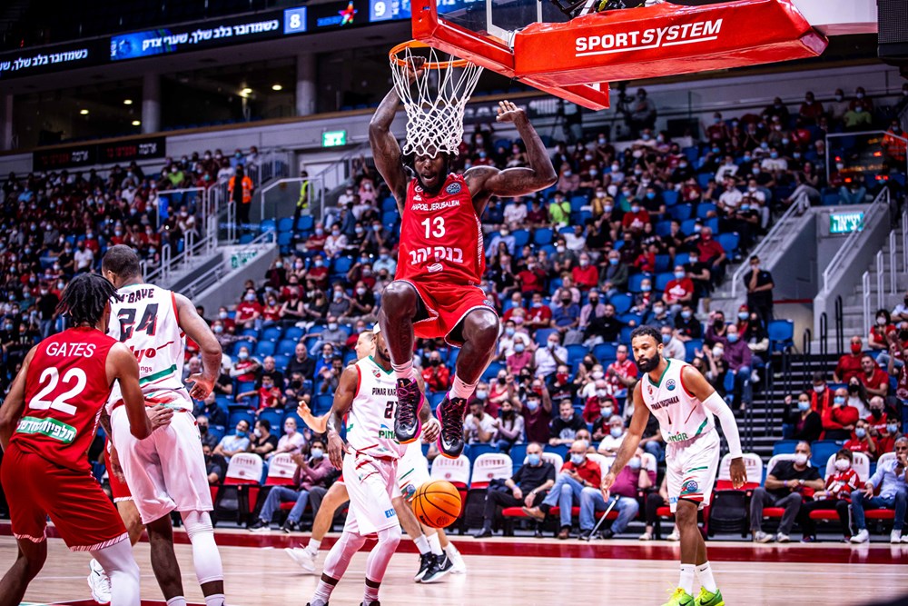 צ'מפיונס: הפסד כואב לאדומים עם הבאזר