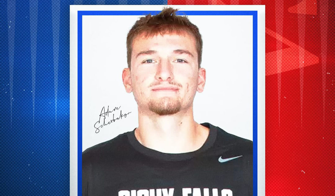 חוזר לארץ: אדם שרבקוב מגיע לקריות