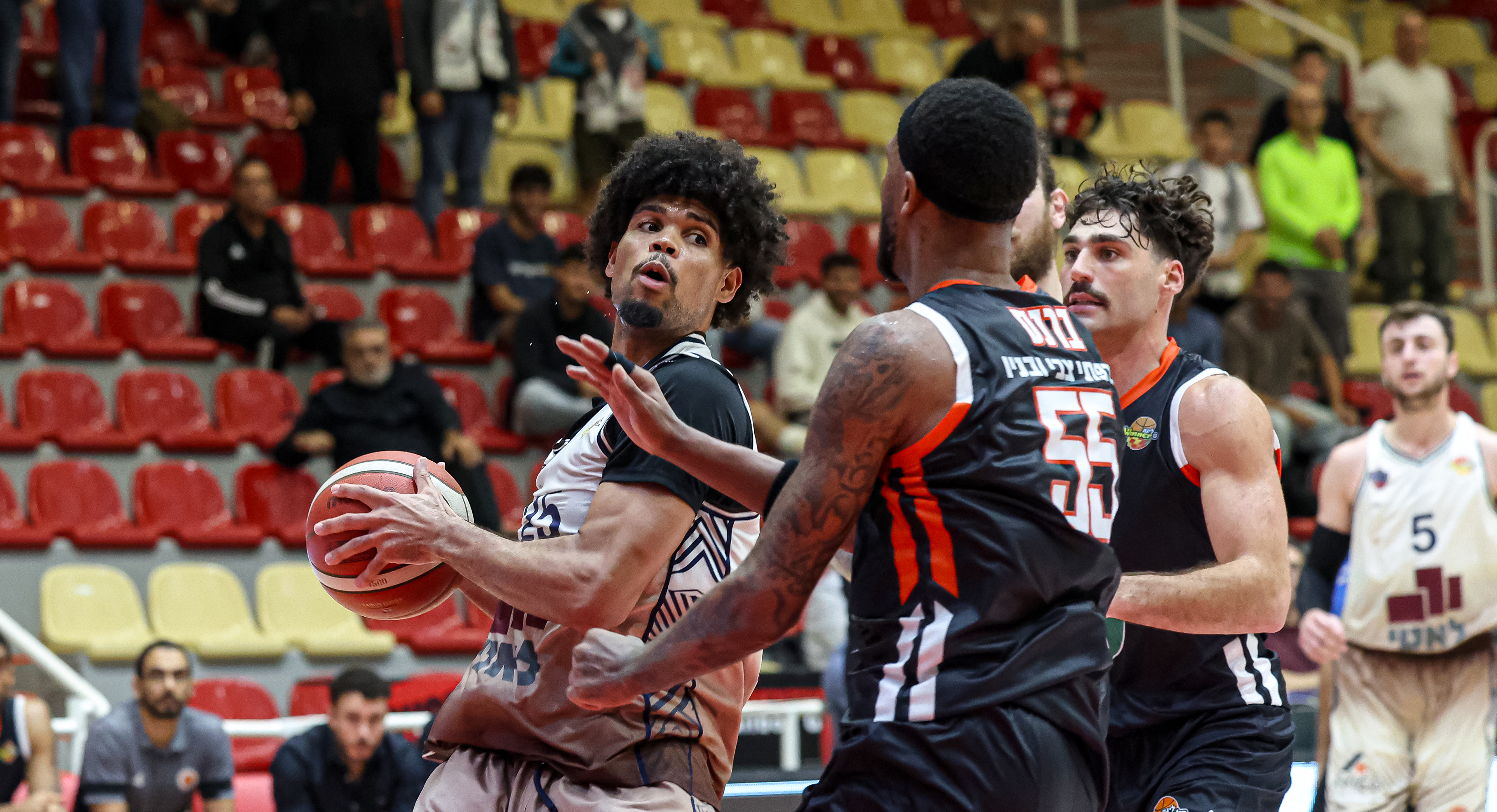 מחזור 6: עירוני קריית אתא – מכבי ראשון לציון 85:94