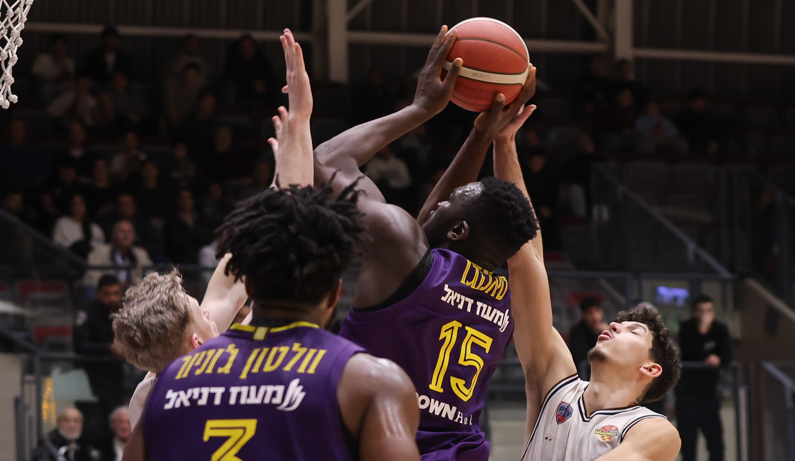 מחזור 15: עירוני קריית אתא – הפועל חולון 94:63