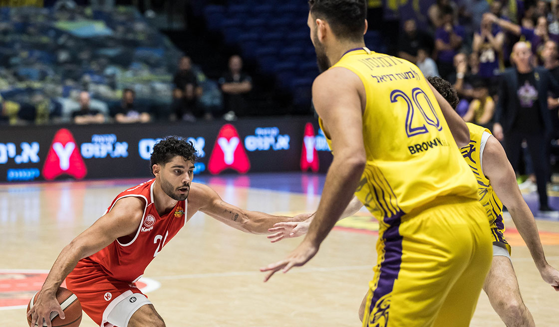 הערב: מאבק מיקום מסקרן בקונכייה