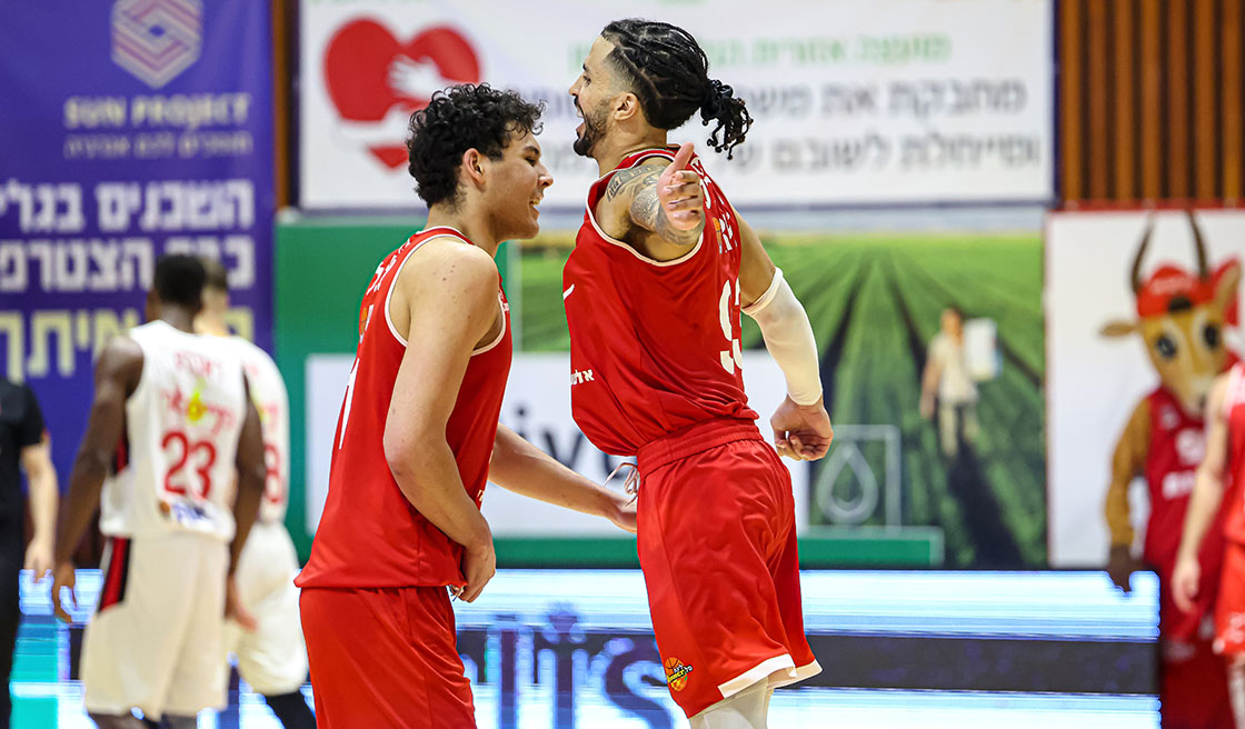 הדר ושחקניו ניצחו ונשארו בתמונת הגביע