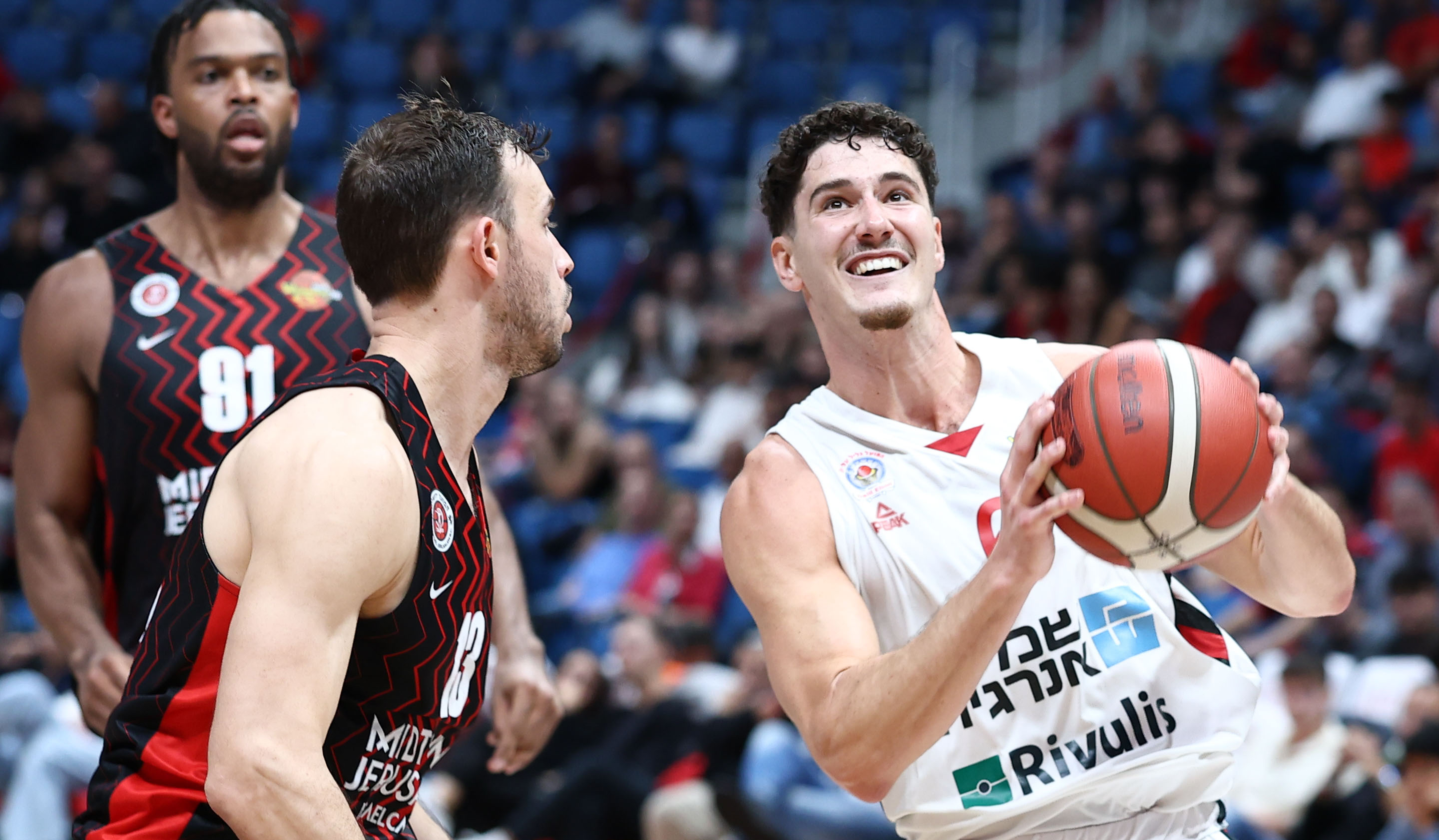 הערב: משחק בית ראשון לעידן אבשלום