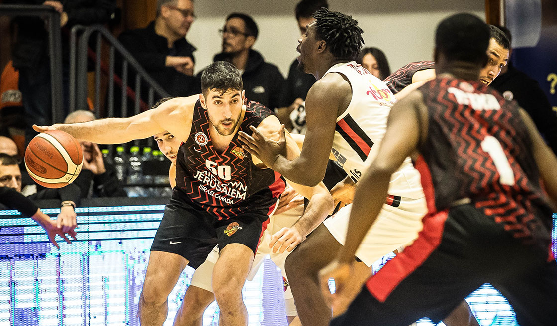 מחזור 15: הפועל גליל עליון - הפועל ירושלים 81:76